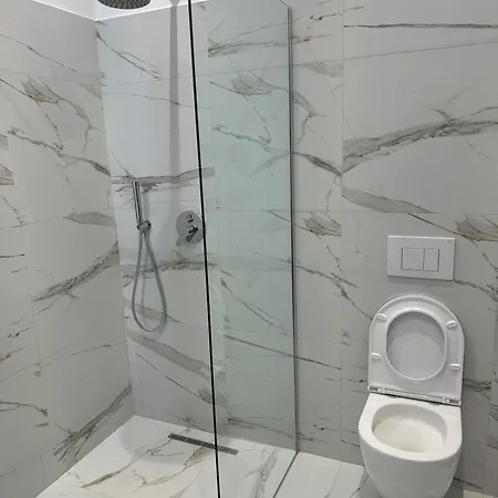 Bujtina4a Rrenc * Rrence