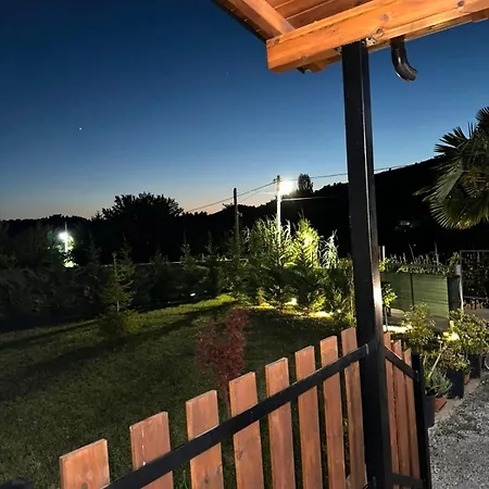 Apartment Bujtina4a Rrenc