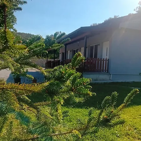 Bujtina4a Rrenc Apartament Rrence